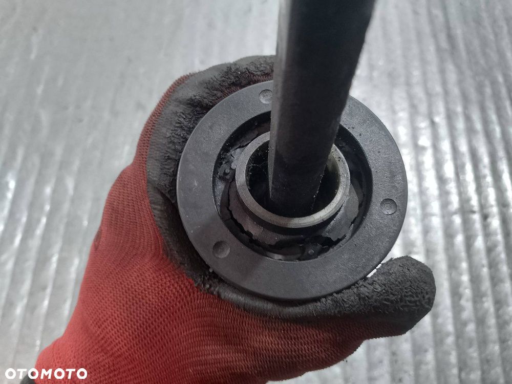 KRZYŻAK KOLUMNY MERCEDES-BENZ ML W163 2.7 CDTI - 2