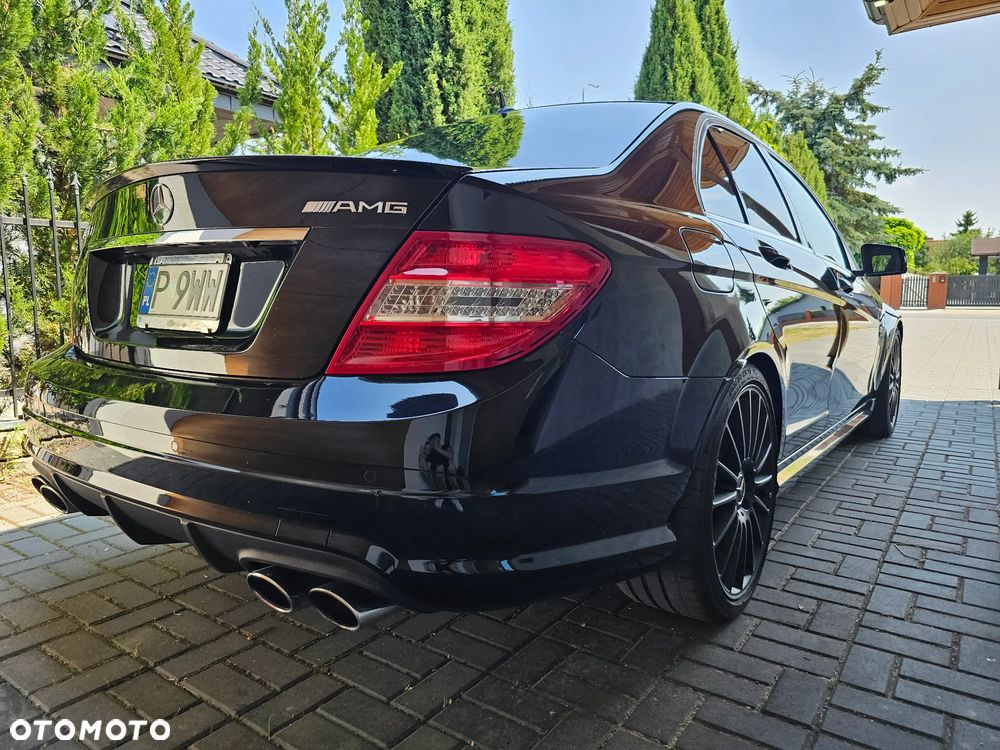 Mercedes-Benz Klasa C 63 AMG - 31