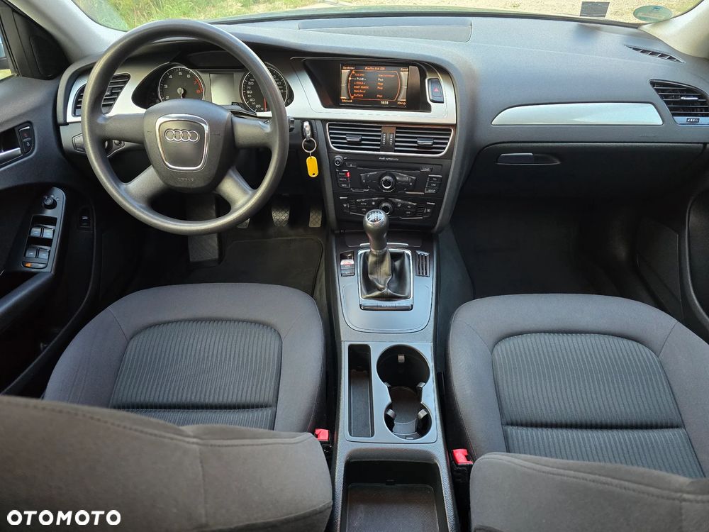 Audi A4 ver-1-8-tfsi-attraction - 28