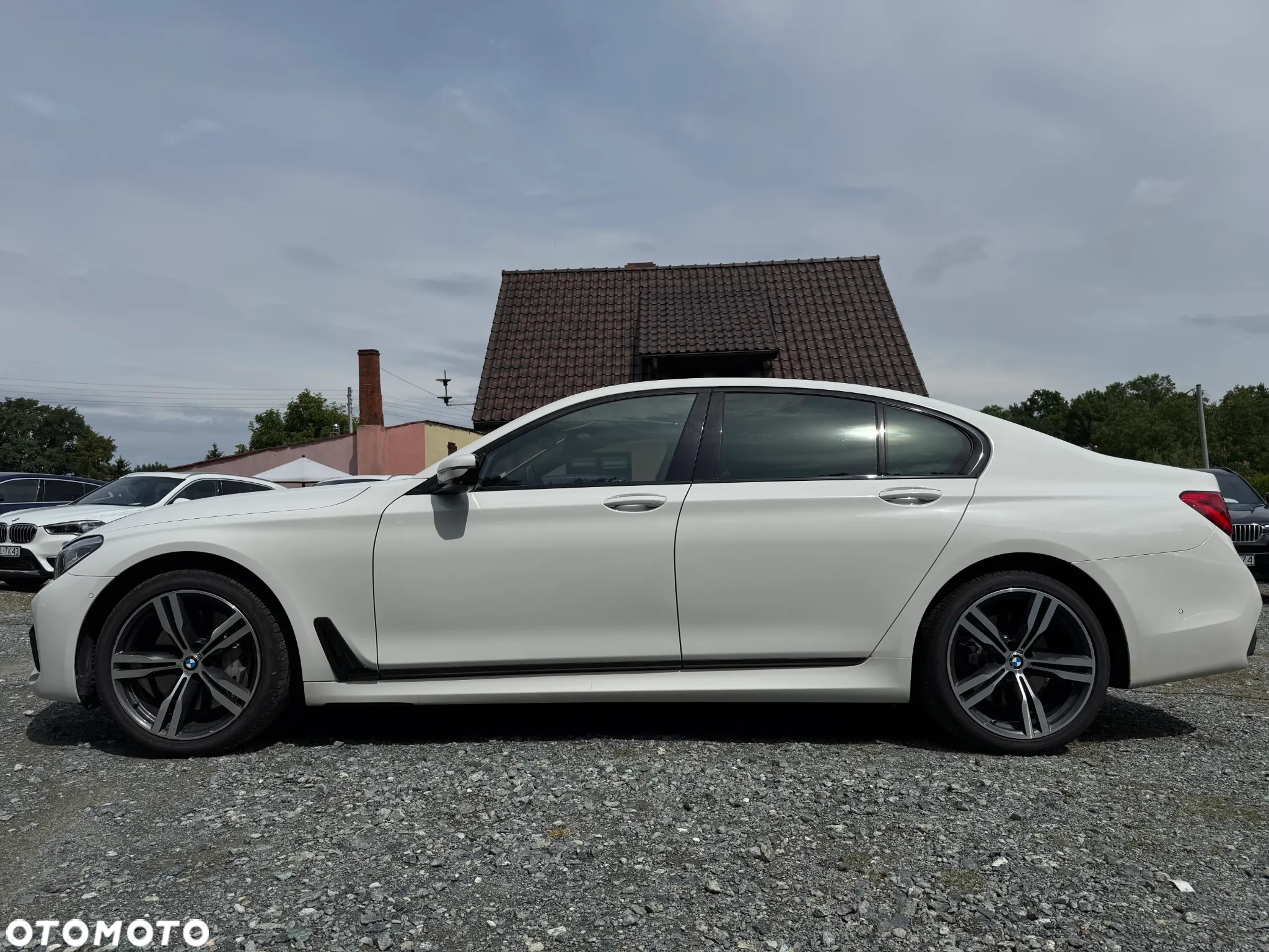 BMW Seria 7 750i xDrive - 8