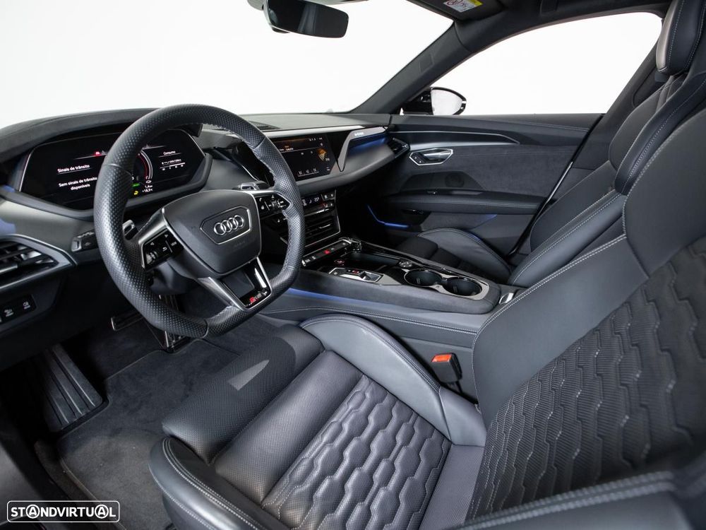 Audi RS e-tron GT quattro - 10