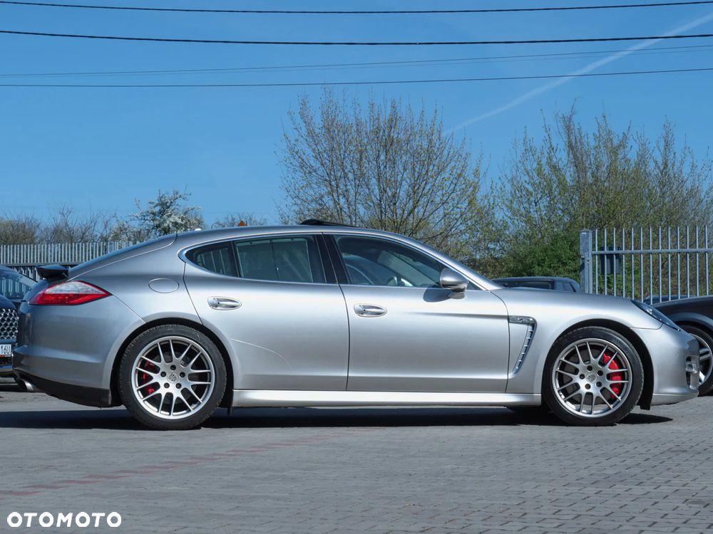 Porsche Panamera Turbo S PDK - 7