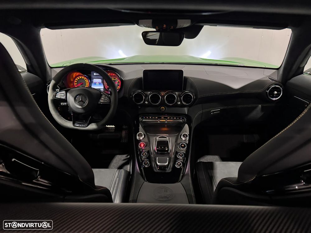 Mercedes-Benz AMG GT R - 36