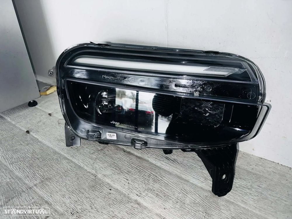 Farol Direito Jeep Avenger - 22/26 - 2