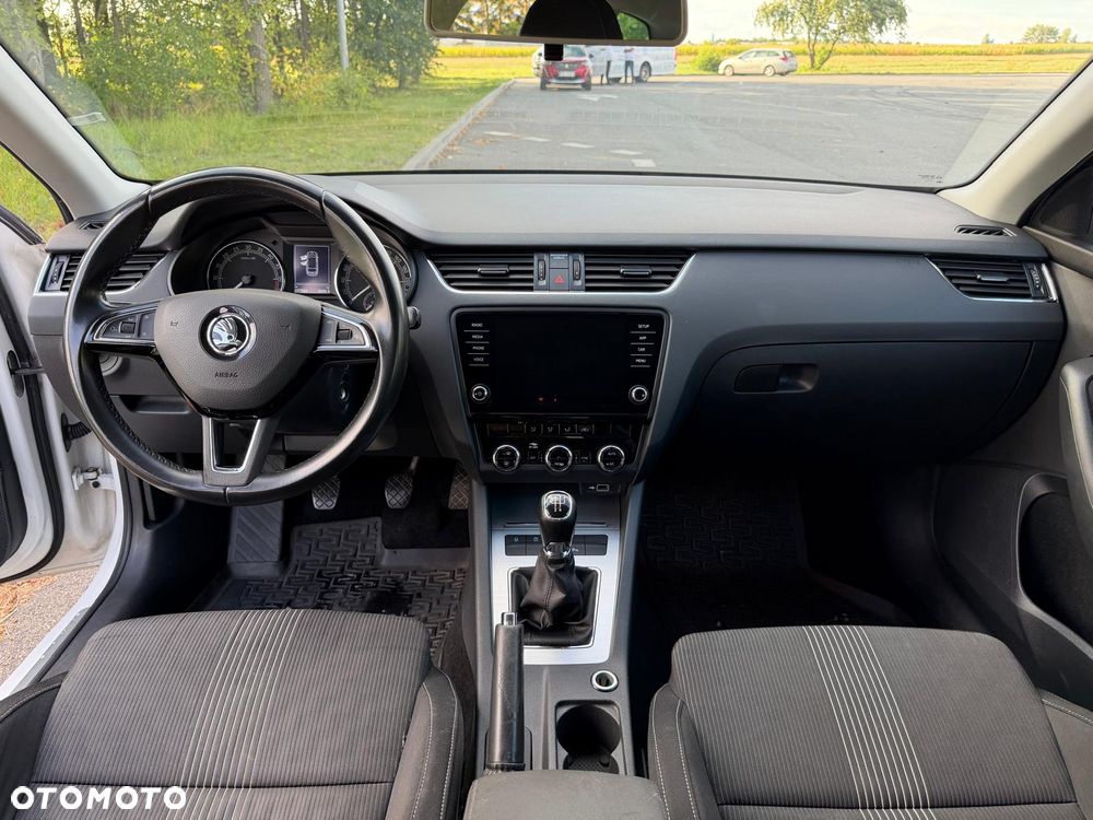 Skoda Octavia 1.6 TDI Ambition - 11