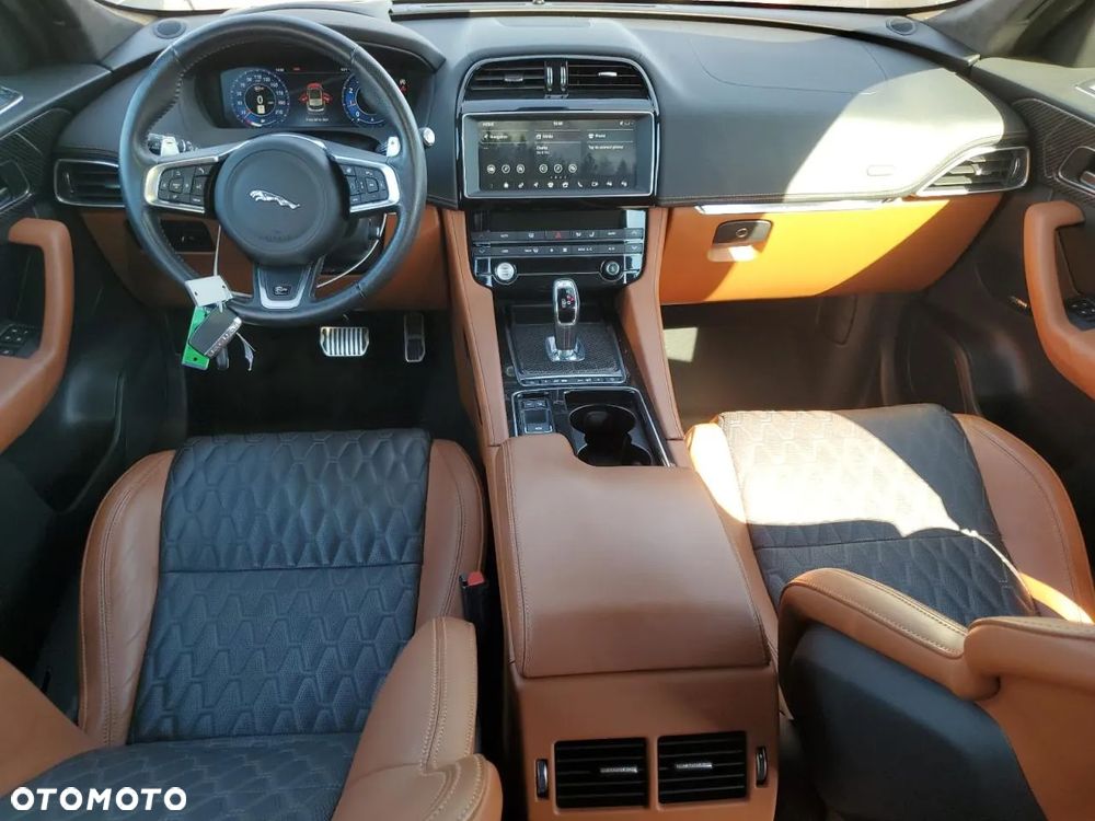 Jaguar F-Pace 5.0 V8 P550 AWD SVR - 8