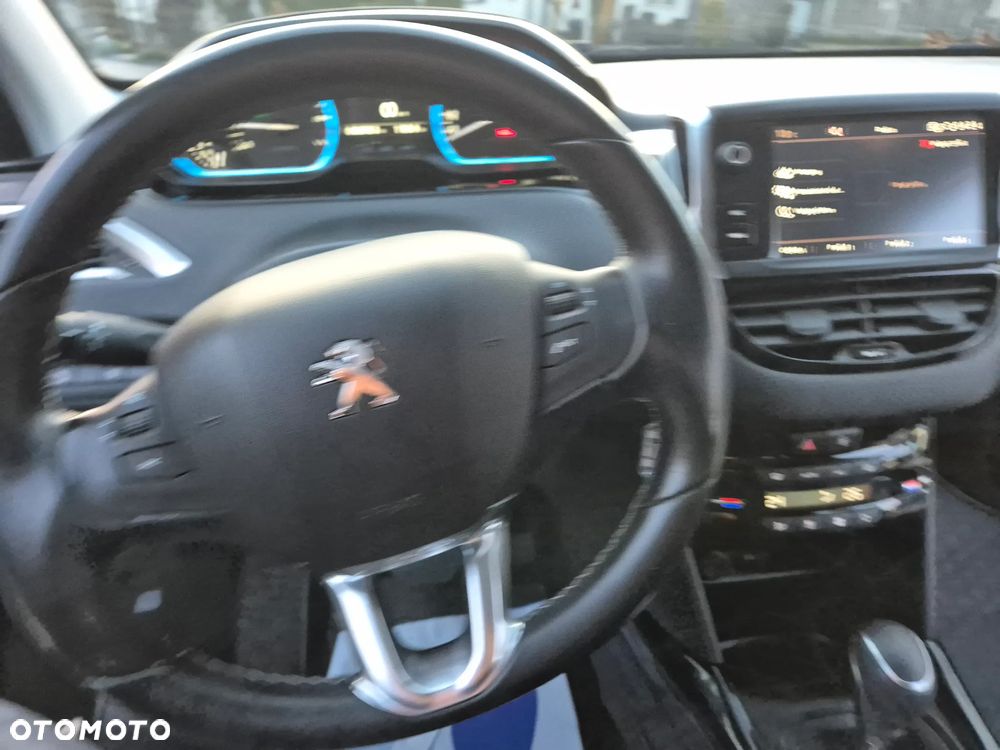 Peugeot 2008 PureTech 110 GPF Stop&Start EAT6 Allure - 14