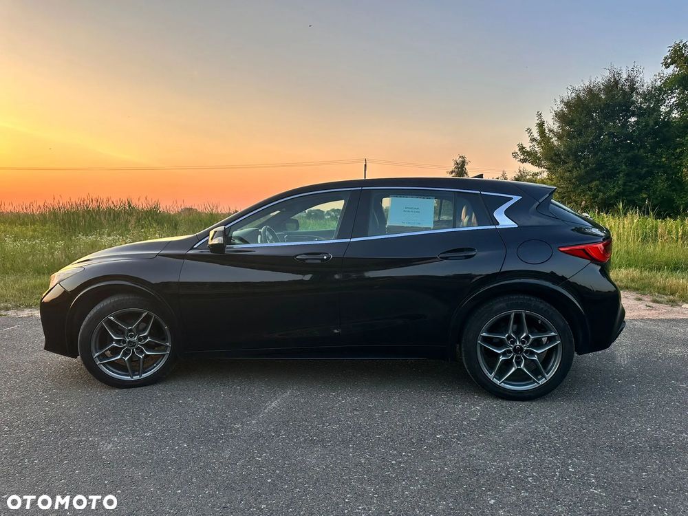 Infiniti Q30 1.6t Business 7DCT - 7