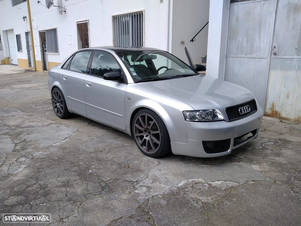 Audi A4 - 1