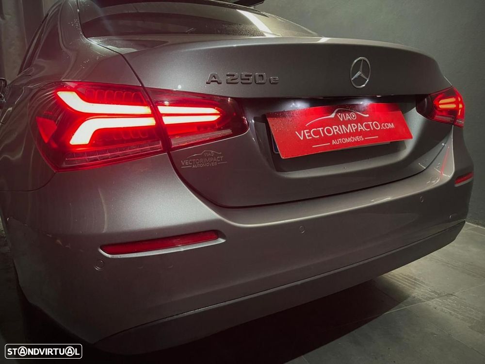 Mercedes-Benz A 250 Limousine - 8