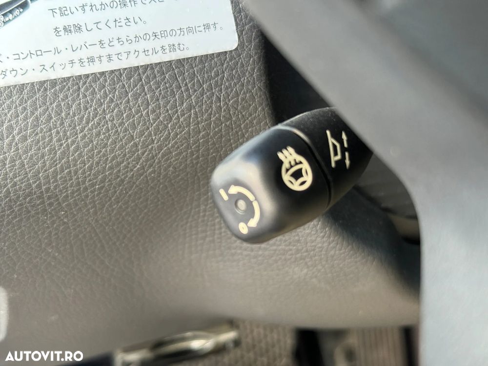 Mercedes-Benz E 320 4Matic Automatik Avantgarde - 32