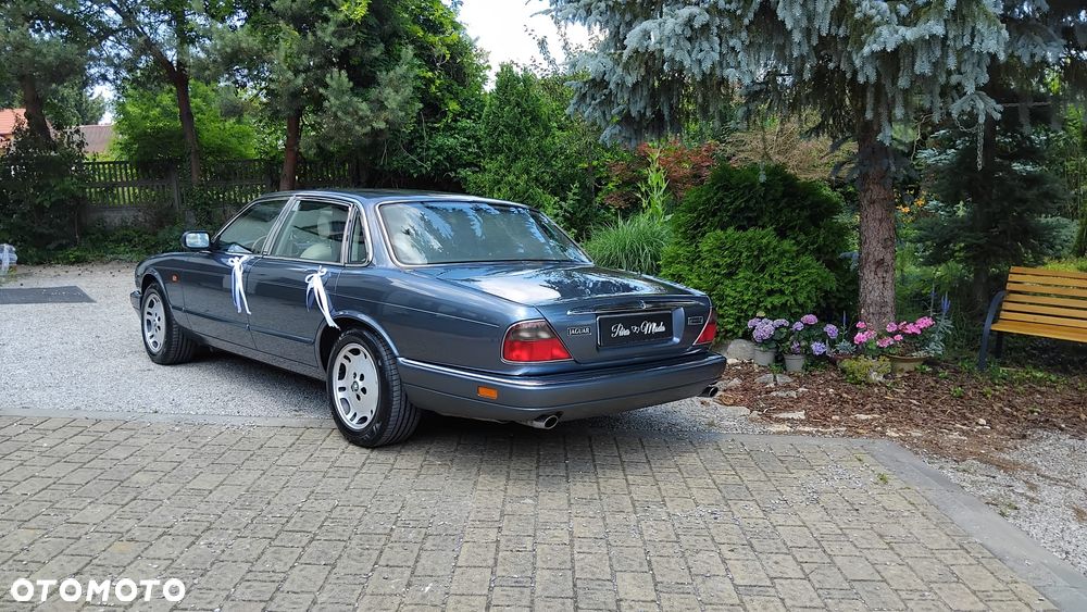 Jaguar XJ - 3