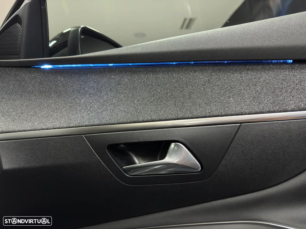 Peugeot 3008 1.6 Hybrid GT Pack e-EAT8 - 29