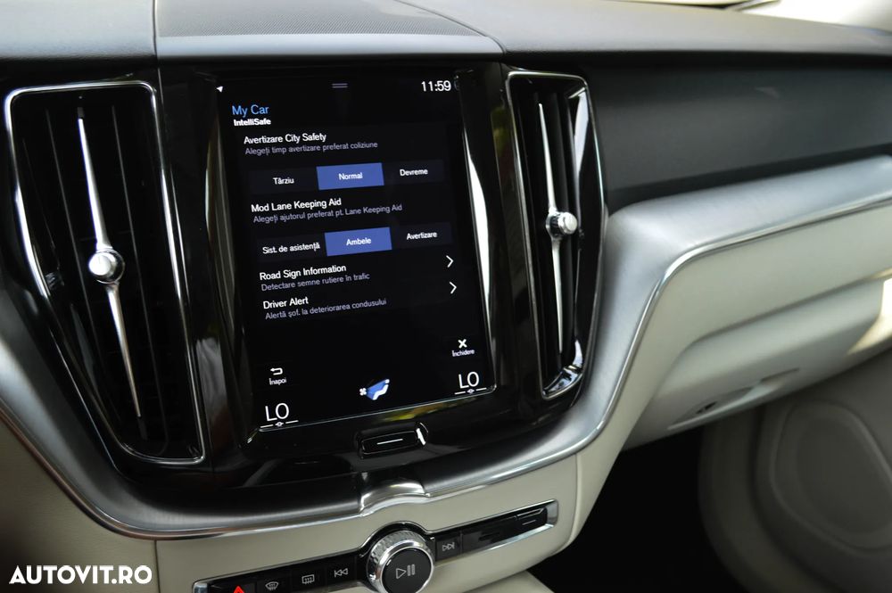 Volvo XC 60 B4 D AWD Ultimate Bright - 19
