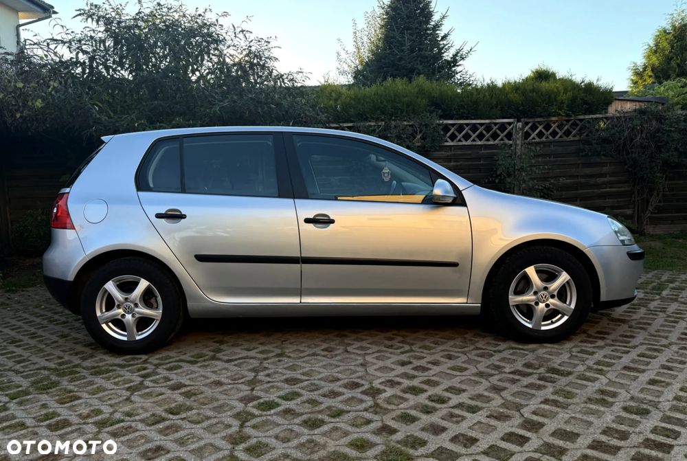 Volkswagen Golf V 1.9 TDI Trendline - 4