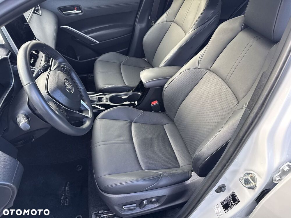 Toyota Corolla Cross 2.0 Hybrid Executive - 17