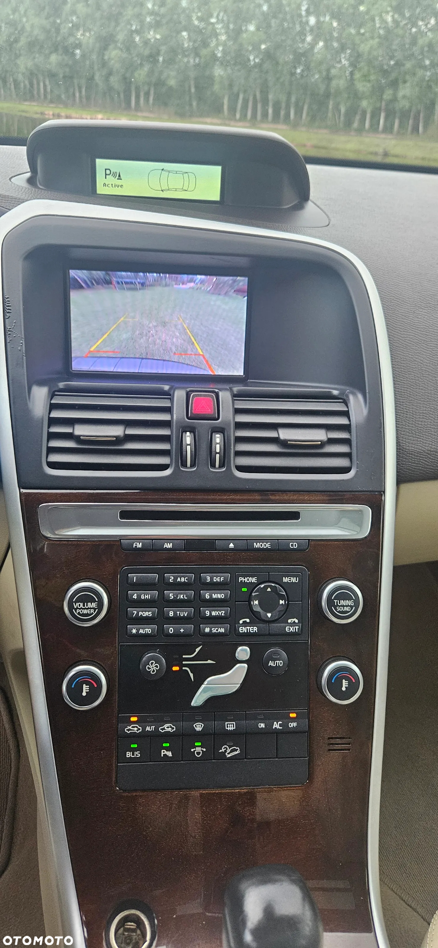 Volvo XC 60 T6 AWD Momentum - 12