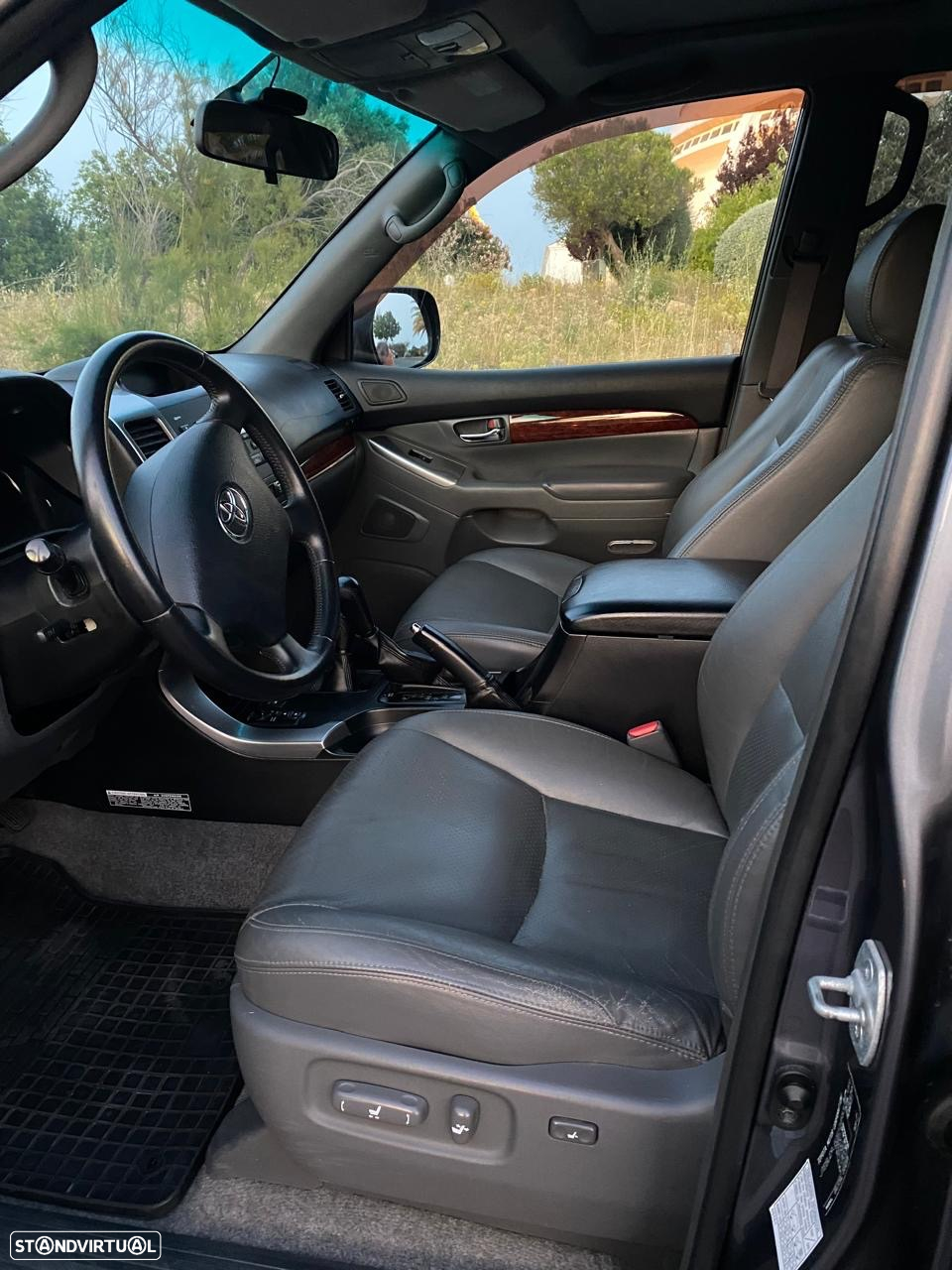 Toyota Land Cruiser Prado - 35
