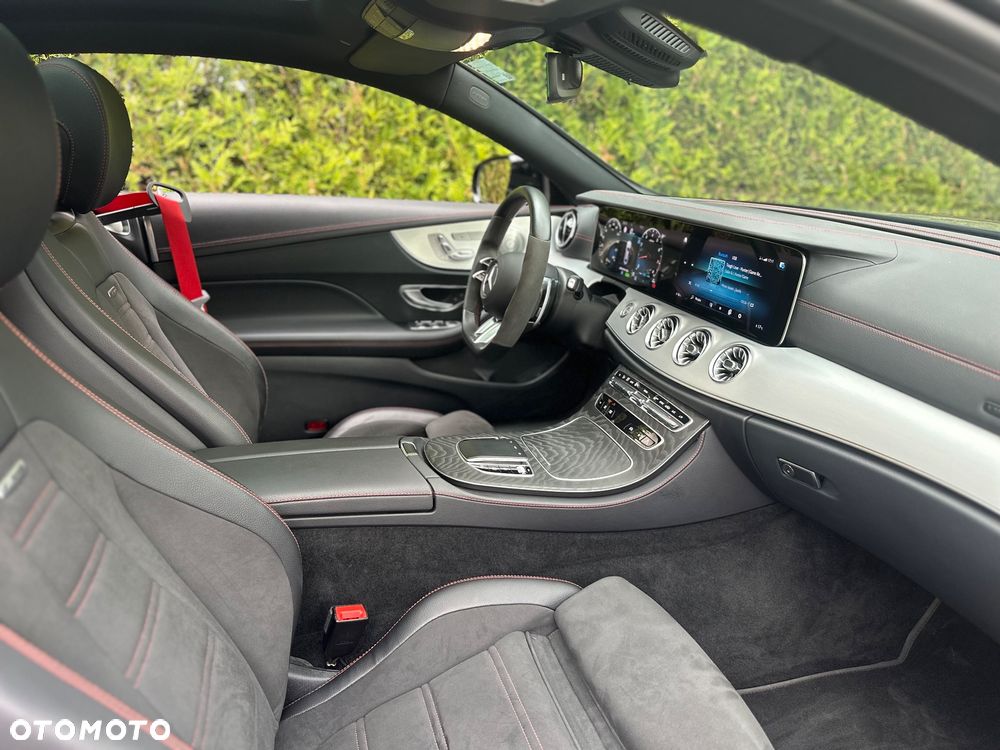 Mercedes-Benz Klasa E AMG 53 4-Matic+ 9G-TRONIC - 11