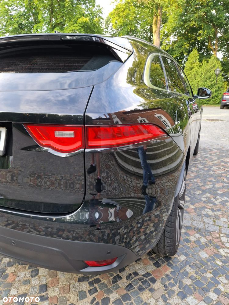 Jaguar F-Pace 2.0 i4D AWD Prestige - 9
