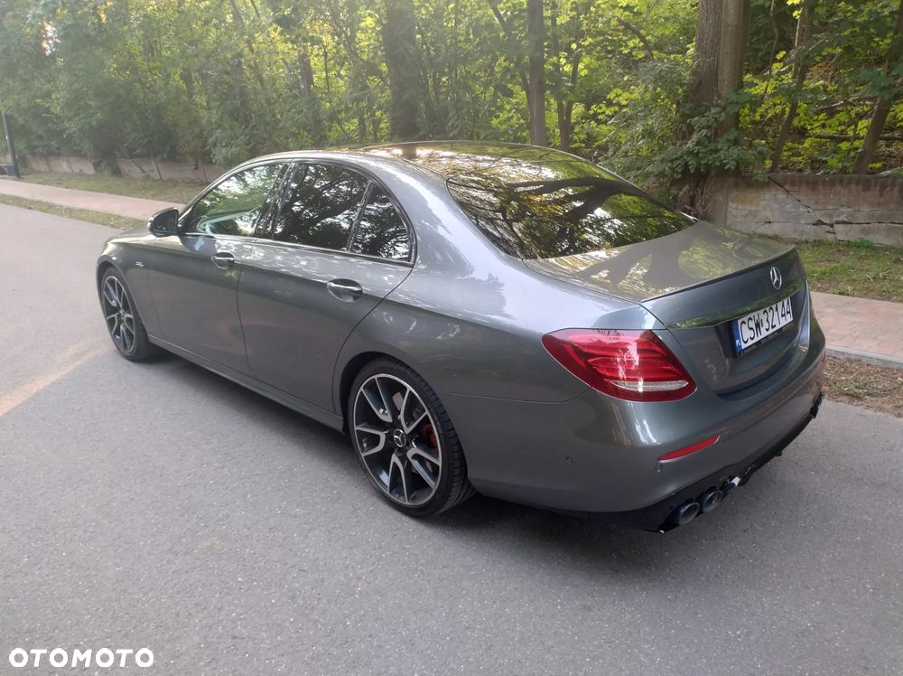 Mercedes-Benz Klasa E - 9
