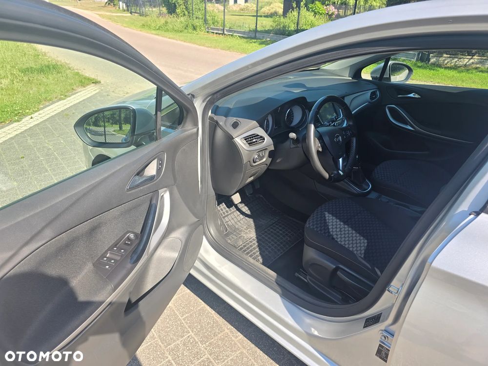 Opel Astra 1.6 CDTI Essentia S&S - 9