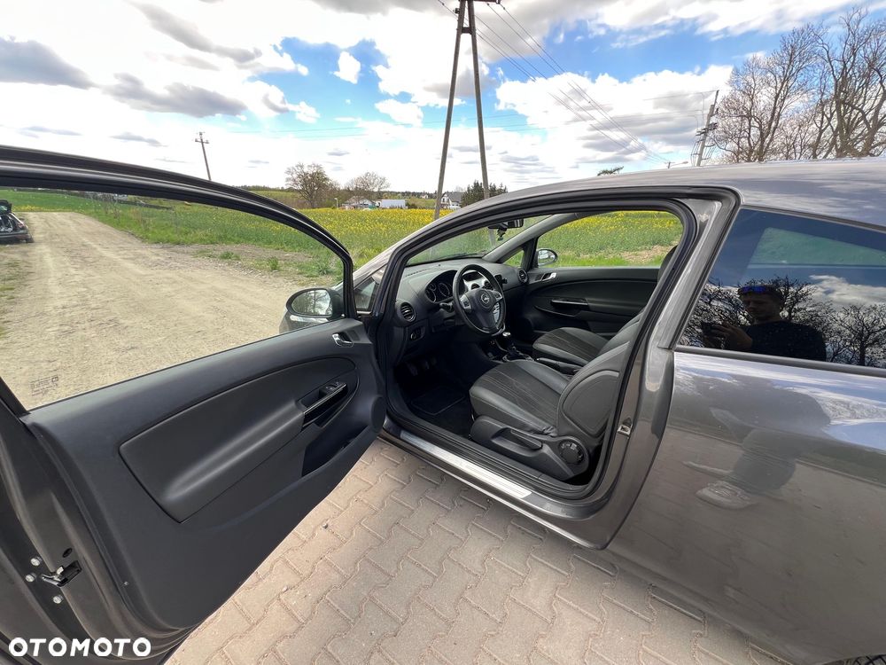 Opel Corsa 1.4 16V Active - 11