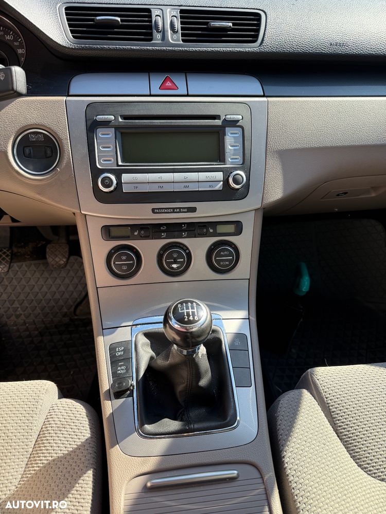 Volkswagen Passat Variant 2.0 FSI Highline 4Motion - 7