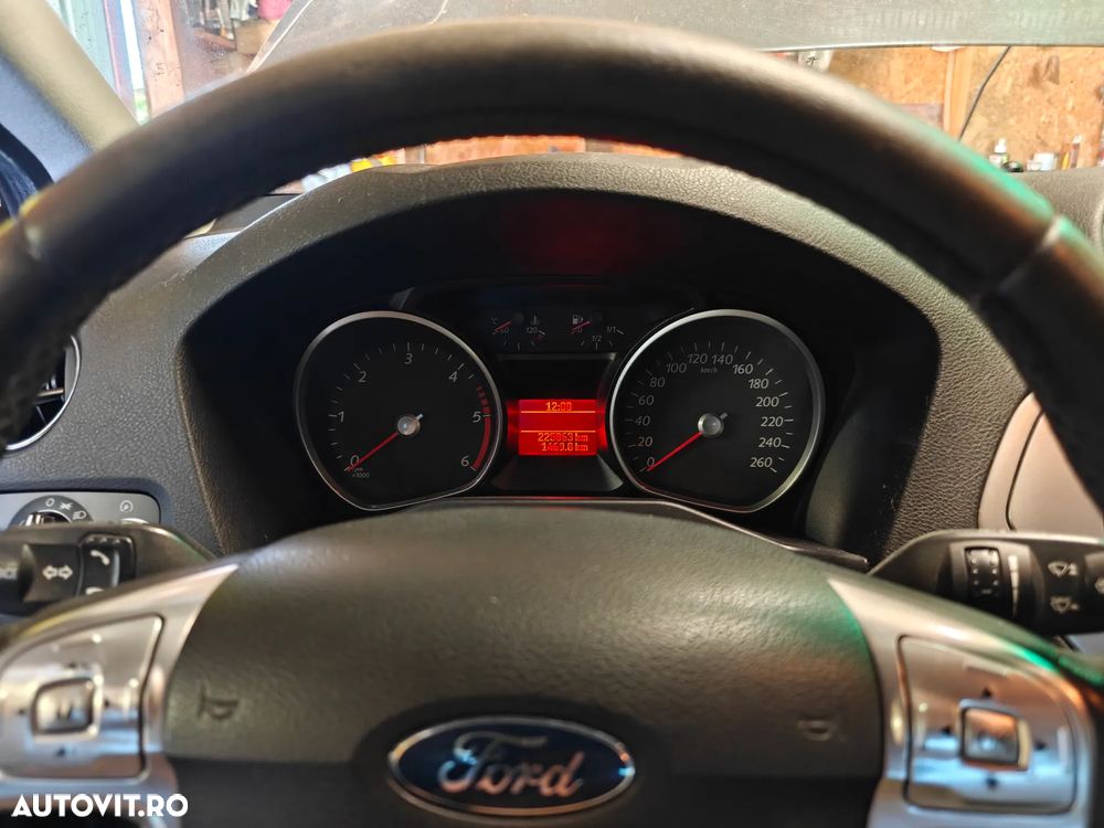 Ford Mondeo 1.8 TDCi Ambiente - 4