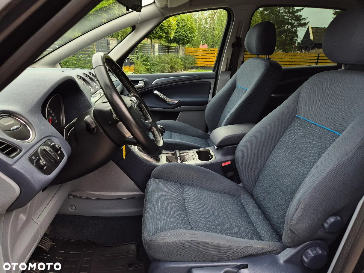 Ford S-Max - 14