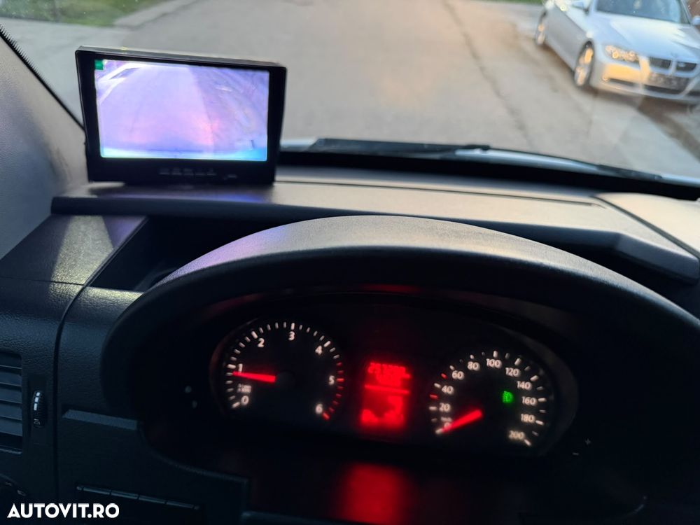 Volkswagen Crafter - 13