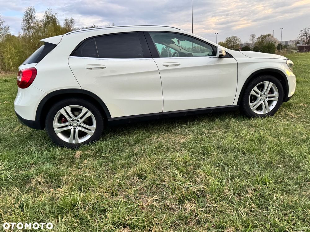 Mercedes-Benz GLA 200 7G-DCT SCORE - 6