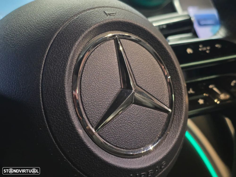 Mercedes-Benz C 300 e T 9G-TRONIC AMG Line - 11