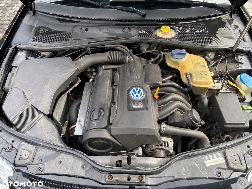 Volkswagen Passat 1.6 Trendline - 11