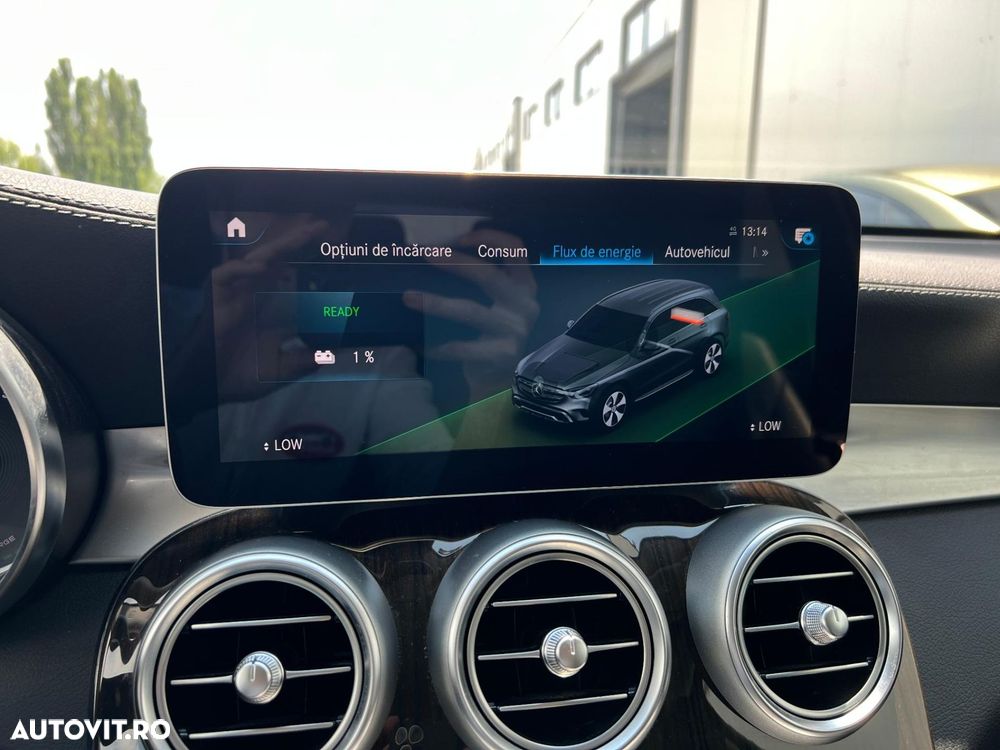 Mercedes-Benz GLC - 32
