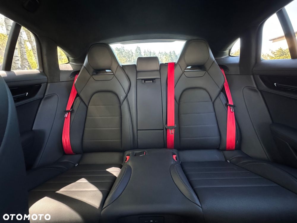 Porsche Panamera 4 E-Hybrid - 12