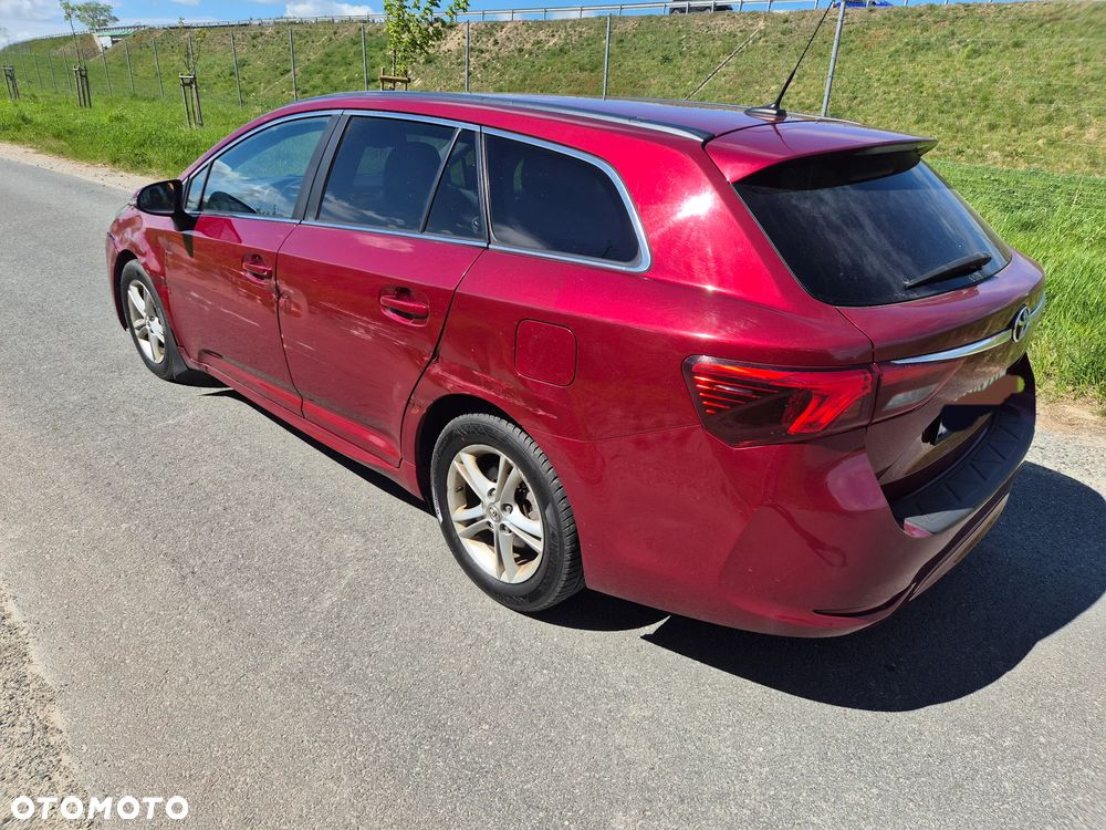 Toyota Avensis 1.8 Premium EU5 MS - 8