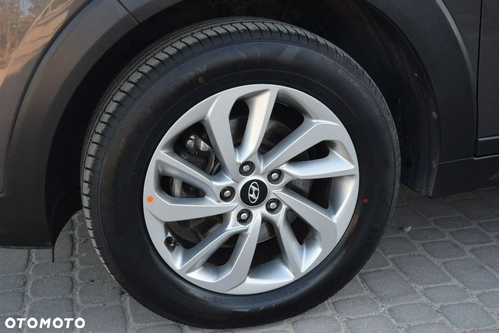 Hyundai Tucson 1.7 CRDI BlueDrive Style 2WD - 10
