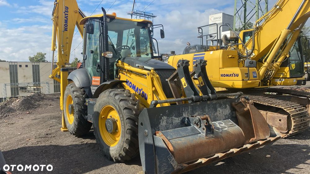 Komatsu WB93S - 1