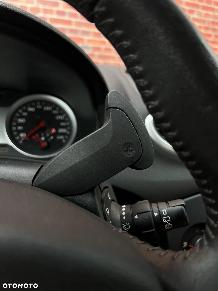 Renault Clio - 28