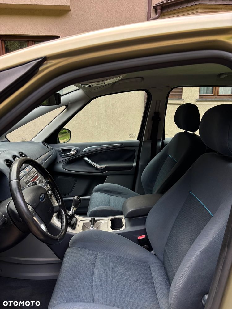 Ford S-Max 2.0 TDCi DPF Titanium - 13