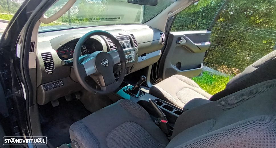 Nissan Navara 2.5 dCi KC LE - 6