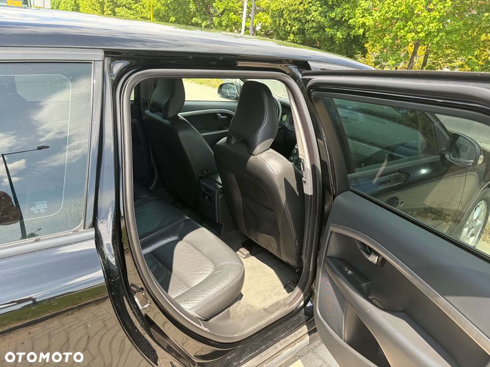 Volvo V70 2.4D Momentum - 21