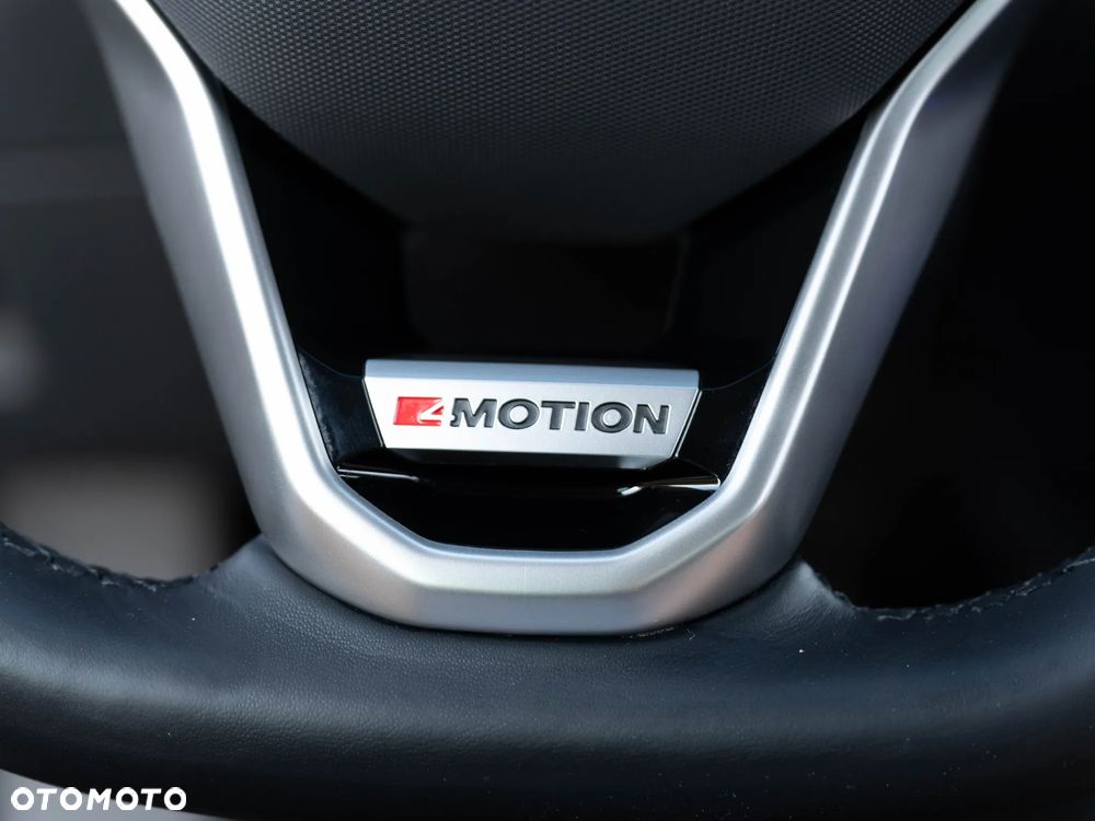 Volkswagen Passat - 28