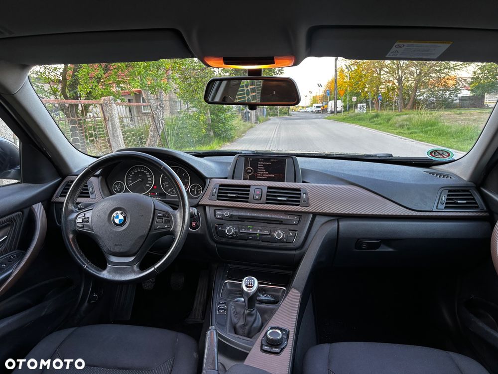 BMW Seria 3 318d DPF - 5