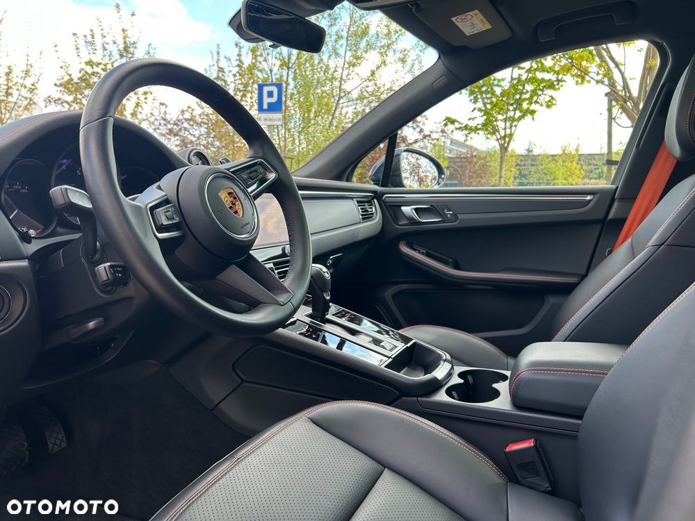 Porsche Macan Standard - 17