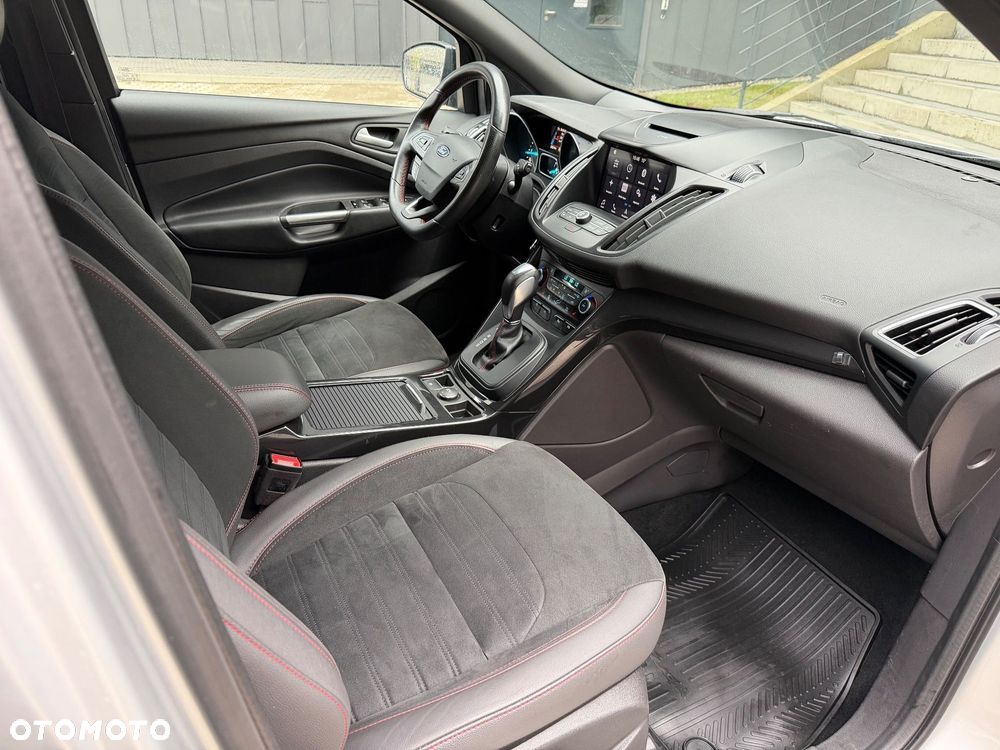 Ford Kuga 2.0 TDCi 4x4 ST-Line - 25