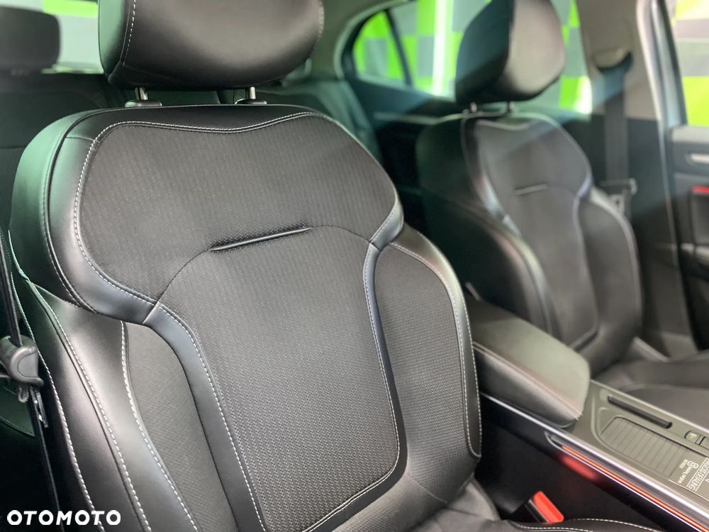 Renault Megane TCe 140 GPF EDC INTENS - 38