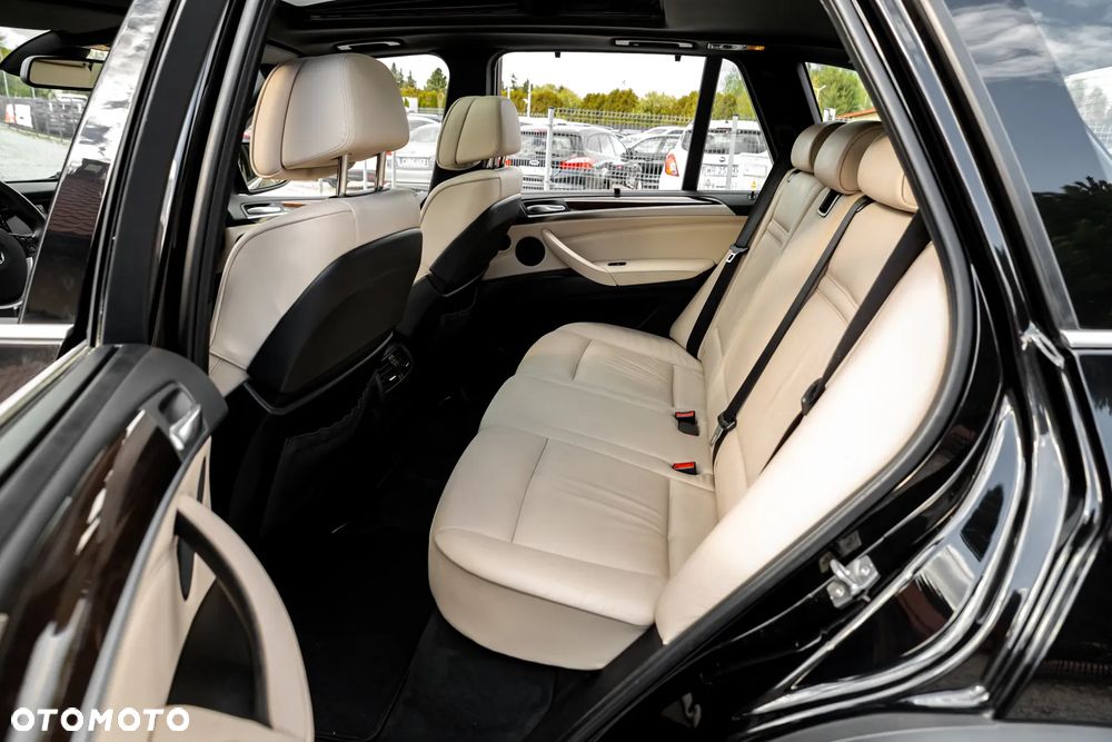 BMW X5 xDrive40d - 23