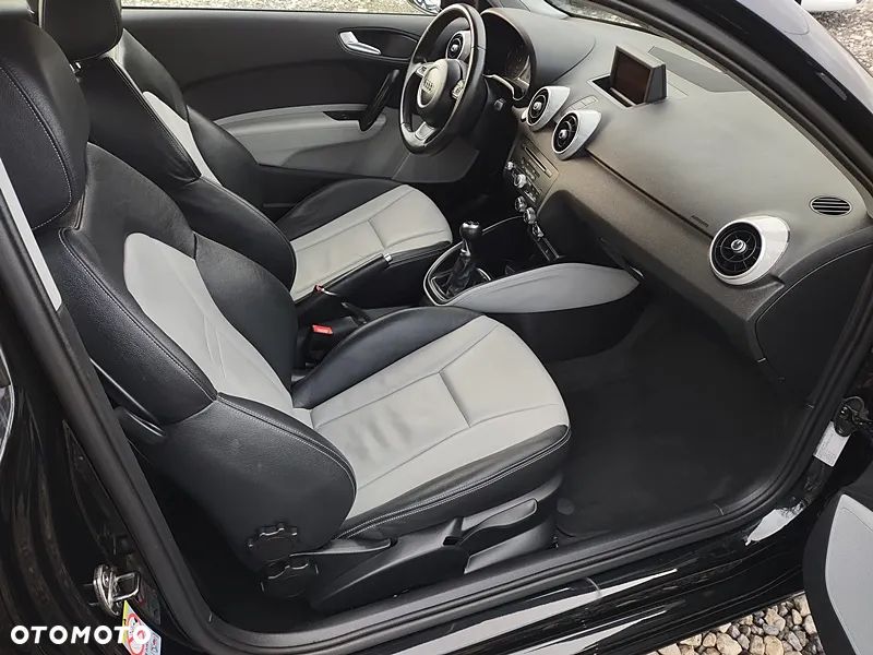 Audi A1 3-drzwiowe 1.2 TFSI S line Sportpaket - 37
